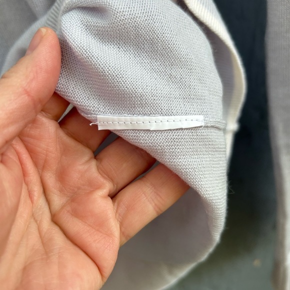 Club Monaco v neck sweater, XS - Picture 8 of 8